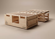 Campingbox mit ausgezogenem Schiebebett auf der Zusatzbox