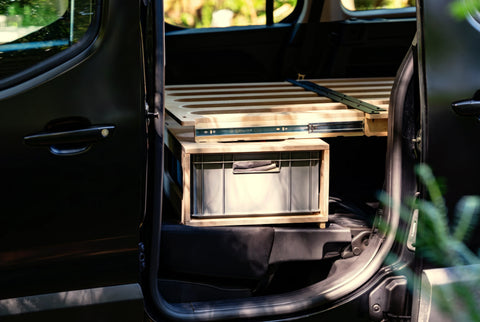 Niedrige Zusatzbox mit Eurobox und Lattenrost